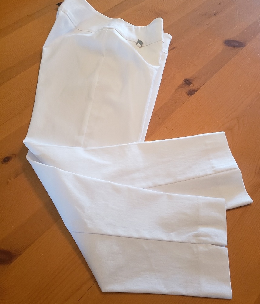 NWT White Tummy Control Capris  Sz 4